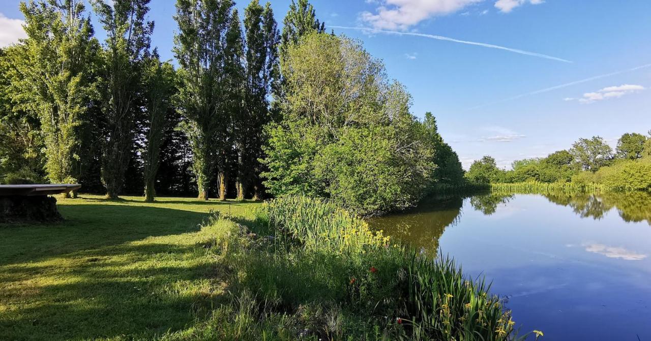 Camping De La Chagnee Saint-Aubin-le-Cloud Экстерьер фото