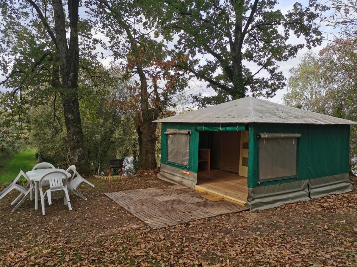 Camping De La Chagnee Saint-Aubin-le-Cloud Экстерьер фото